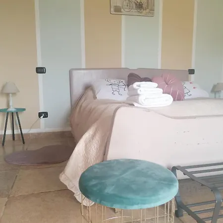 Casale Cavatella Bed & Breakfast Sermoneta Exterior photo
